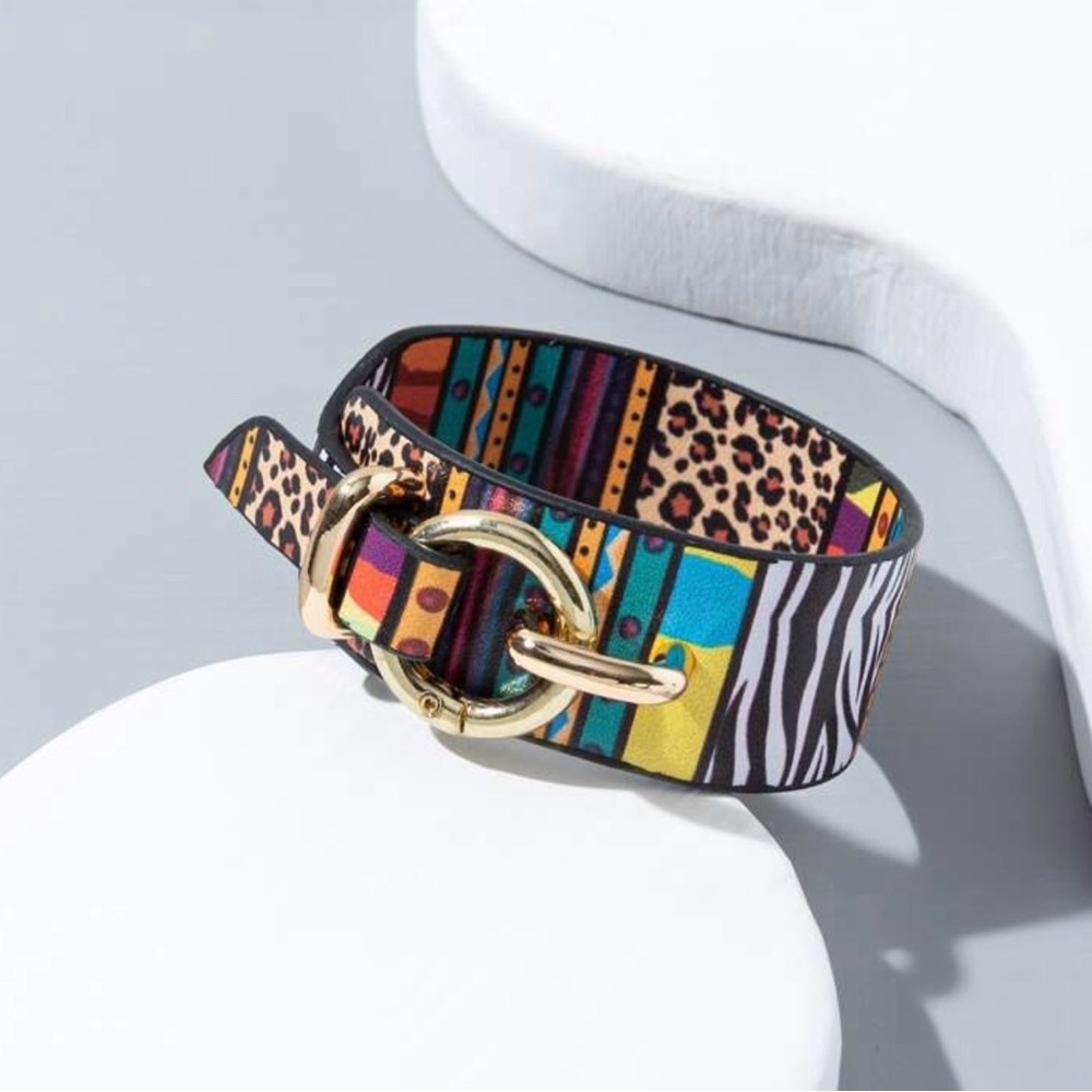 Multicolor Patterned Women's Bracelet with Gold Buckle - Picture 3 of 4